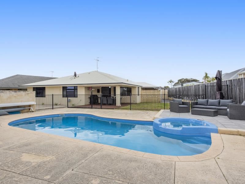 3 Lutea Road, Halls Head
