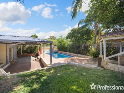 6 Barwon Road, Craigie WA 6025