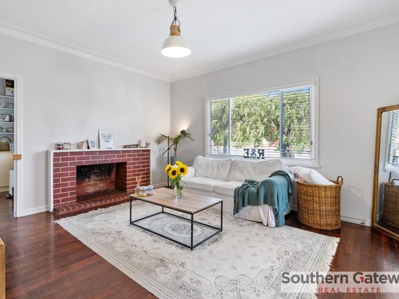 42 Gawler Way, Calista