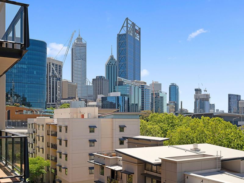 56/118 Mounts Bay Rd, Perth