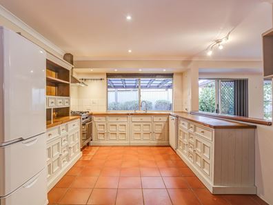 18 Trephina Mews, Clarkson WA 6030
