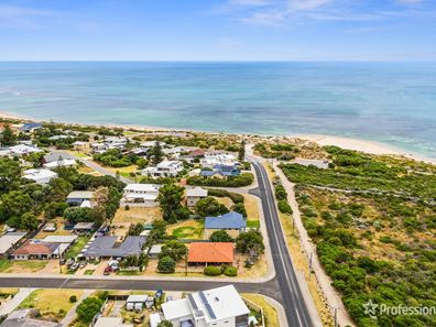 9 Yeedong Road, Falcon WA 6210