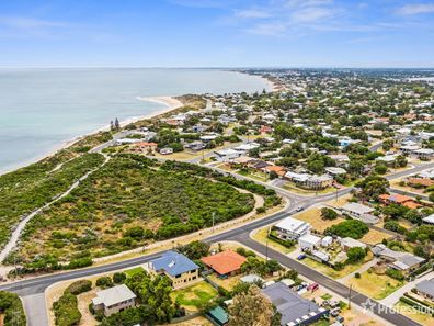 9 Yeedong Road, Falcon WA 6210