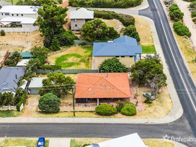 9 Yeedong Road, Falcon WA 6210
