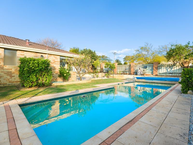 24 Bentley Close, Mount Claremont