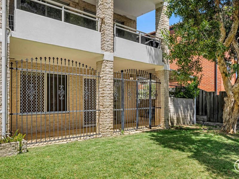 1/5 Clarence Street, South Perth WA 6151