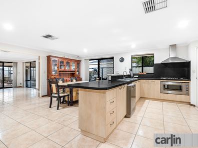 12 Montgomery Drive, Success WA 6164