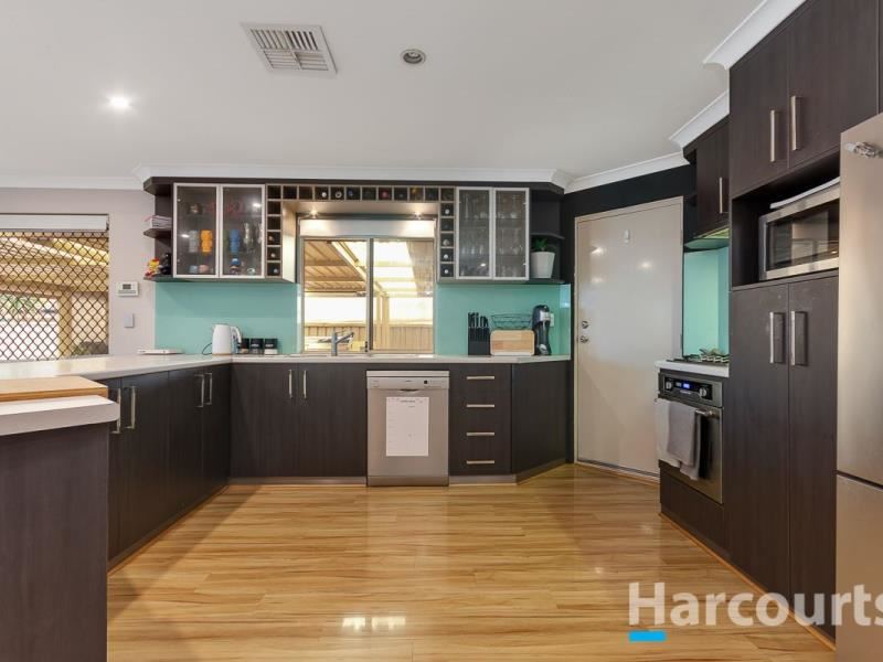 32 Daydream Way, Ridgewood