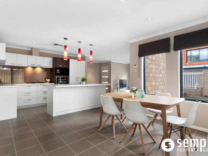 1/3 Peppermint Gardens, Aubin Grove