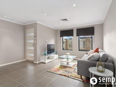 1/3 Peppermint Gardens, Aubin Grove WA 6164