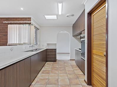 14 Tasker Street, Halls Head WA 6210