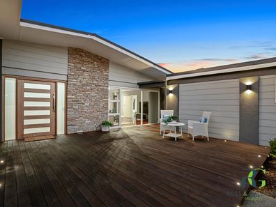9 Challenger Place, Melville WA 6156