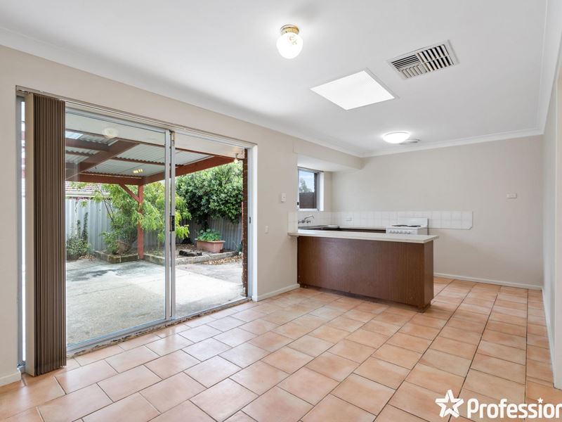 9 Diosma Way, Forrestfield