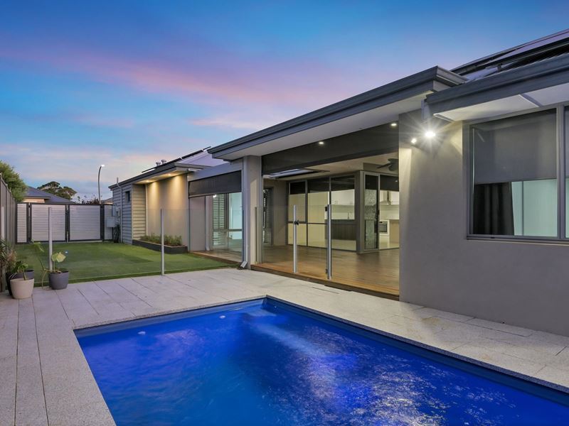 8 Crillin Way, Byford WA 6122