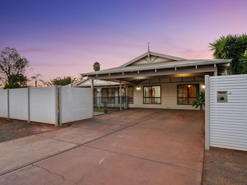 12 Holroyd Way, Boulder