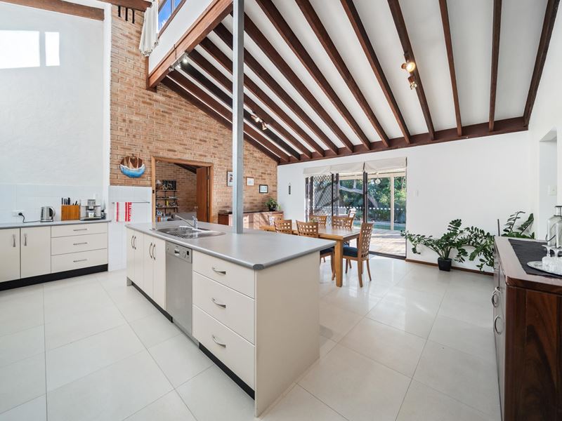7 Stenness Place, Duncraig