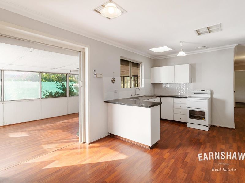 2 Daine Court, Swan View