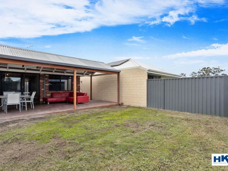 6 Stithians Avenue, Aveley