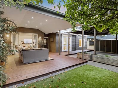 210 Holbeck Street, Doubleview WA 6018
