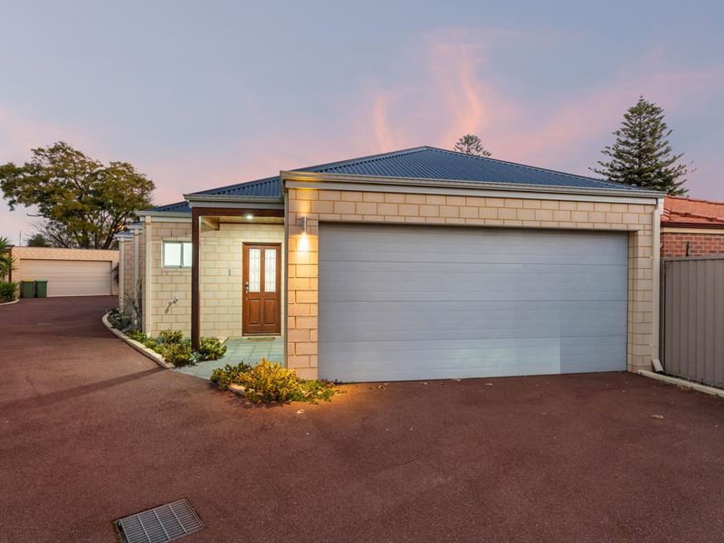 17A Windfield Road, Melville WA 6156