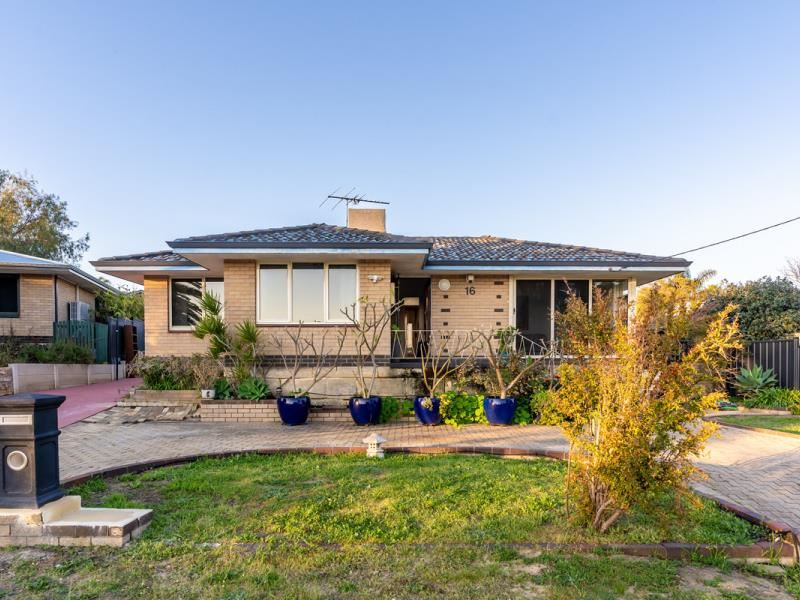 16 Churton Crescent, Warwick