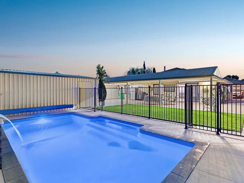 4 Chelan Way, Secret Harbour