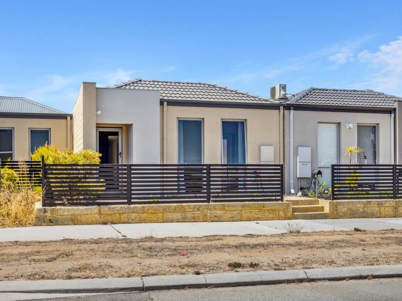 2/142 Camborne Parkway, Butler