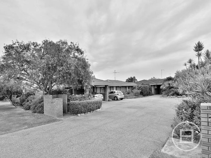 2/14 Loaring Street, Mandurah