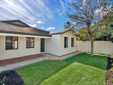 11 Young Street, Melville WA 6156