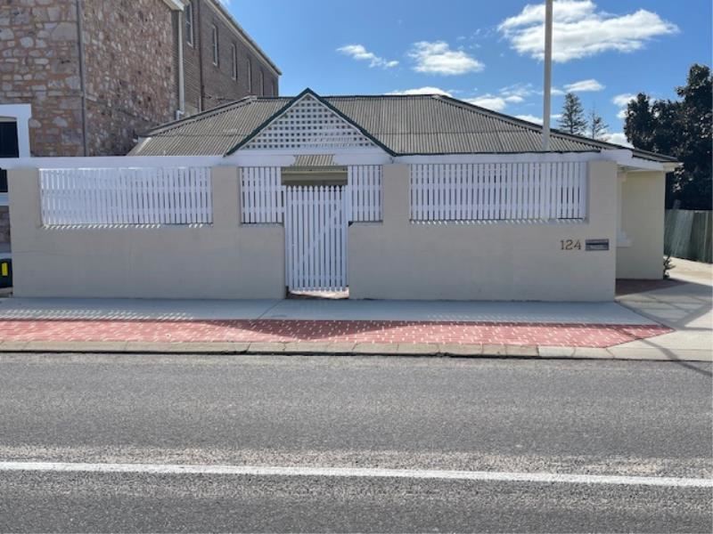 124 Augustus Street, Geraldton WA 6530