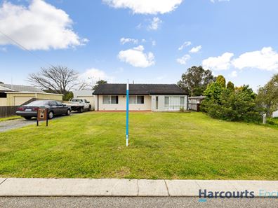 12 Nathaniel Way, Orelia WA 6167