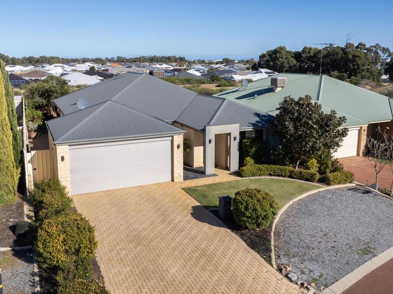 34 Highcliffe Circle, Lakelands WA 6180