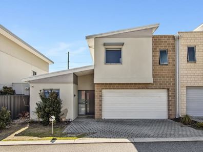 14 Emily Loop, Madeley WA 6065