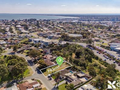 35 Portmarnock Circle, Halls Head WA 6210