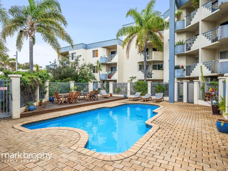 2/11 McAtee Court, Fremantle