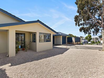 26 Buckingham Crescent, Kardinya WA 6163