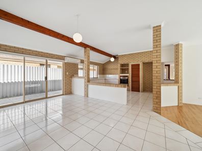 11 Pine Grove, Kardinya WA 6163