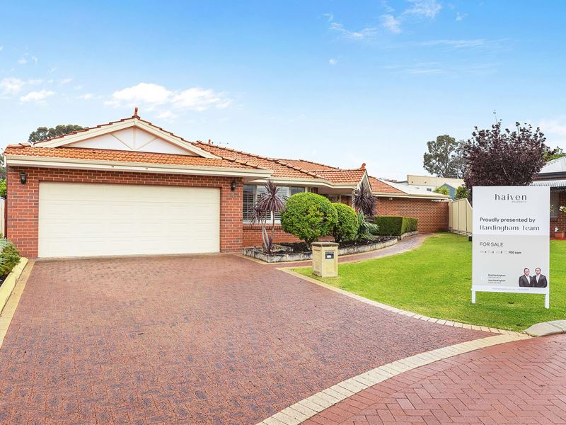 11 ST PATRICK CLOSE, Stirling WA 6021