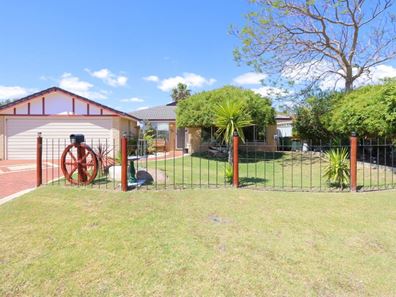 3 Palm Drive, Warnbro WA 6169