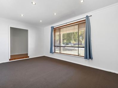 11 Mataitai Loop, Cooloongup WA 6168