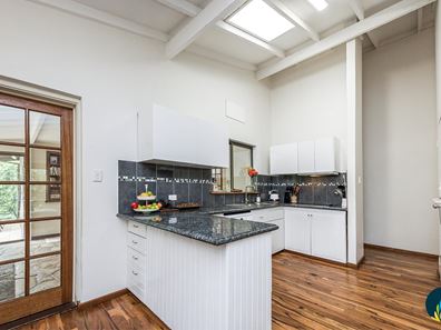 103 Raeburn Road, Roleystone WA 6111