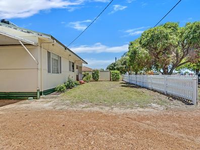 5 Selwyn Place, East Bunbury WA 6230