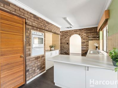 52 Glencoe Parade, Halls Head WA 6210