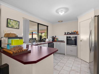 14 Calophylla Way, High Wycombe WA 6057