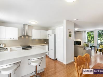 GF East/16 Kings Park Avenue, Crawley WA 6009