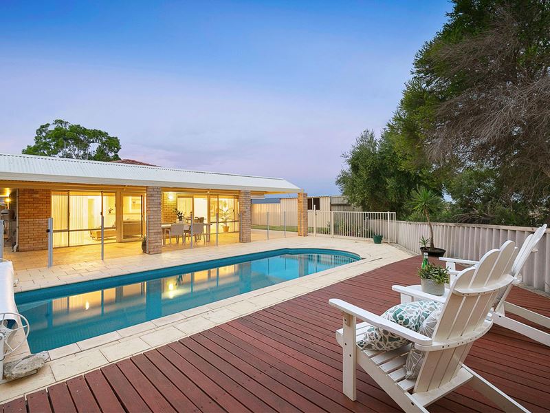 3 SAVARIS COURT, Beldon