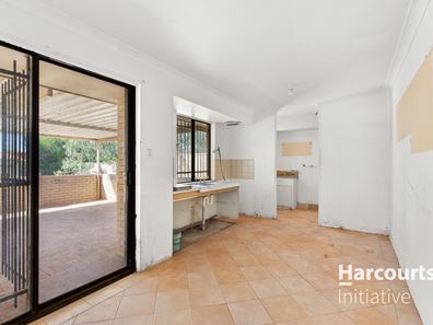 28 Oakleaf Circle, Mirrabooka WA 6061