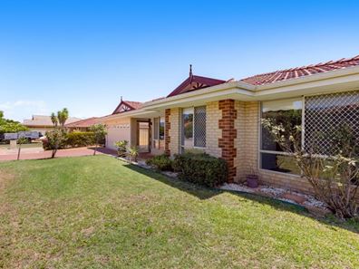 55 Marble Place, Forrestfield WA 6058
