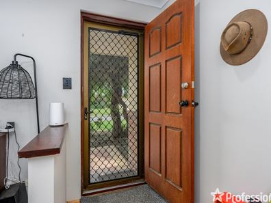 7 Caranja Court, Warnbro WA 6169