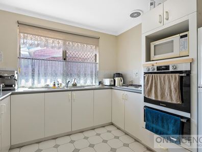 8C Villiers Street, Yokine WA 6060